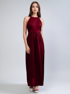 ENTELLUS Halter Neck A-Line Maxi Dress